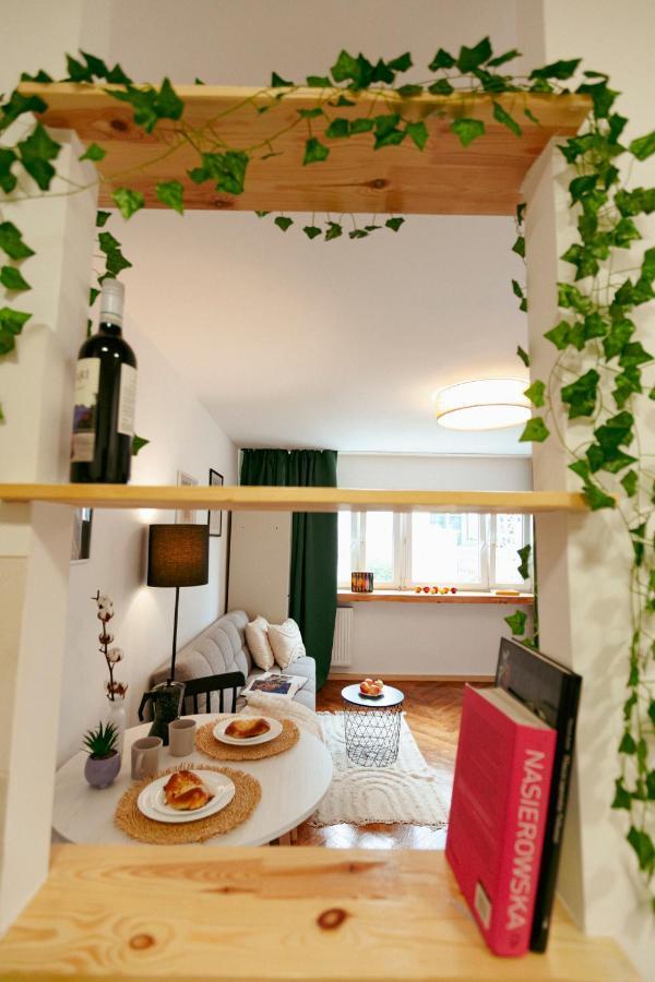 Chmielna - 250M Od Zlotych Tarasow, 350M Od Dworca Centralnego - Wifi - Smart Tv 55 Cali - Better Rental Warszawa Eksteriør bilde
