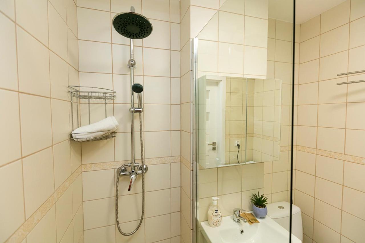 Chmielna - 250M Od Zlotych Tarasow, 350M Od Dworca Centralnego - Wifi - Smart Tv 55 Cali - Better Rental Warszawa Eksteriør bilde